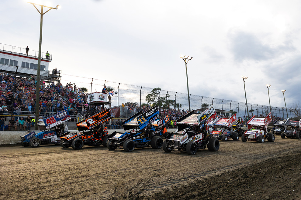 Volusia Speedway Park Four-wide